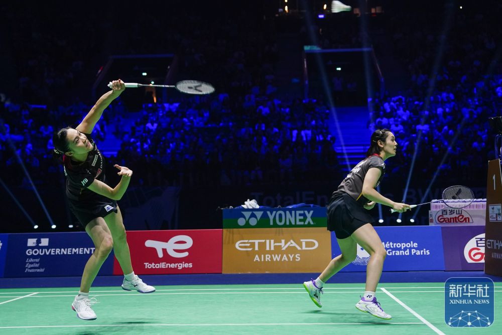 观众激情挥 观众激情挥