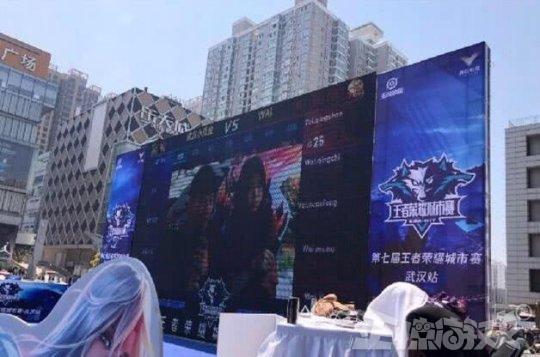 围绕这则消 围绕这则消